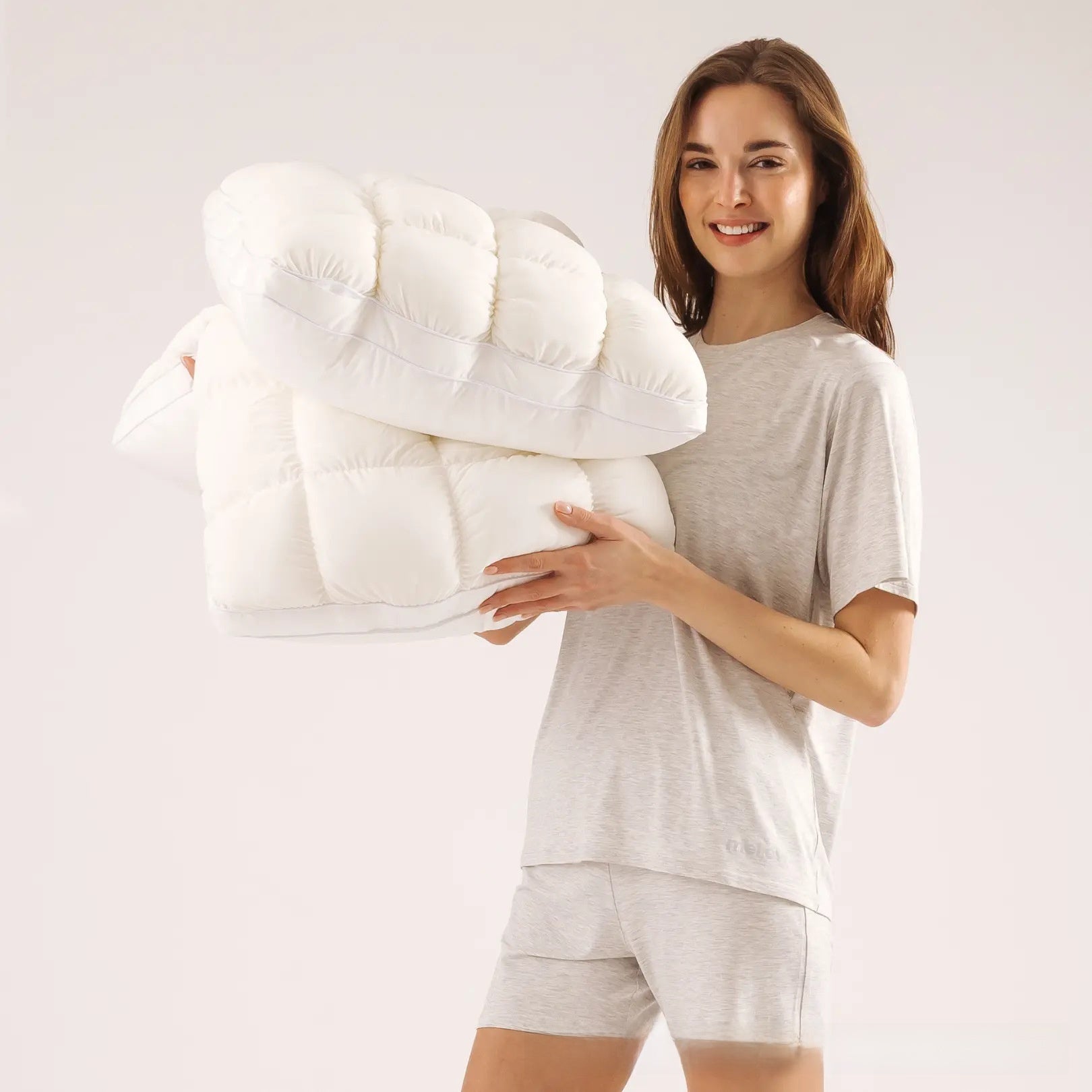 Cloud-shaped Puff Pillow